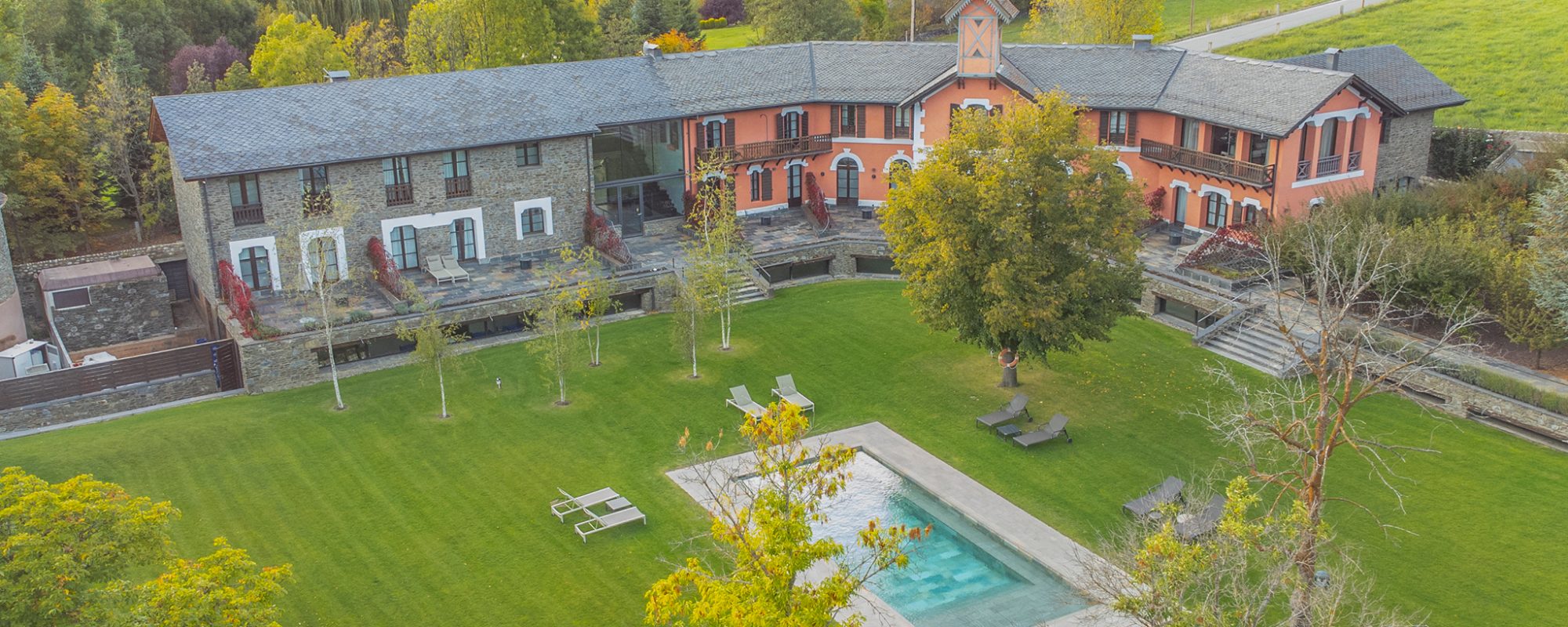 hotel-torre-del-remei-piscina